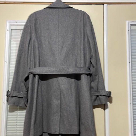 Jaclyn Smith Woman coat - Picture 5 of 9